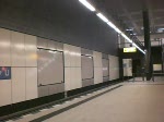 Die neue U-Bahnlinie 55 vom Brandenburger Tor zum Hauptbahnhof fhrt um 23:26 Uhr ein in den Hauptbahnhof.