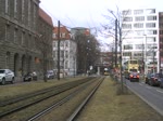 Tramlinie M6 auf dem Weg in Richtung Alexanderplatz, hier in der Spandauer Straße.