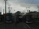Zwei Straenbahnen fahren aus der Station Grdelerring in Richtung Hauptbahnhof aus. 2.2.2008