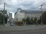 Straenbahnlinie 12 nach Gohlis-Nord am Hauptbahnhof.(25.8.2010)