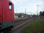 143 154-3 mit einer N-Wagen Garnitur als Lz bei der Ausfahrt aus Kronach.