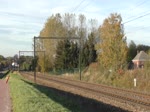 266 066-0 alias PB15 von Crossrail rollt mit einem langen Containerzug durch Hoeselt in Richtung Tongeren und weiter Aachen-West. Aufgenommen am 03/11/2018.