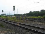 232 223-8 der DGT bei Rangierarbeiten im Bahnhof Eschwege. Sie hat den Baukran geholt, der am Wochenende noch die letzten Weichen zur Nordschleife zum neuen Stadtbahnhof gelegt hat. zum Schluss dann noch die Ausfahrt. 17.08.2008.