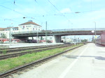 601 und 603 durchfahren Regensburg ost mit ein langen Zementzug.