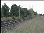 ES64 U2-002 der MRCE am 18.06.2009 mit Zementzug kurz vor berquerung des Mittellandkanals bei Peine