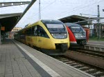 Getrnkeland als OLA80029 von Rostock Hbf.nach Gstrow bei der Ausfahrt im Rostocker Hbf.(11.10.08)