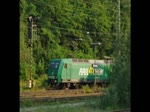 145-CL 003 biegt mit ihrem Kesselwagenzug in Eichenberg gen Osten ab.