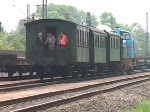 Sonderfahrt der Lok 20 Teil 5: Im Bahnhof Bhl ist aus Richtung Schwarzach/Greffern kein Einstieg oder Ausstieg mglich, da in diesem Bereich des Bahnhofs ausschlielich Gterwaggons rangiert werden.