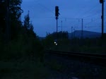 Eine Lightshow der besonderen Art bietet hier eine 185 der TX Logistik, die am spten Abend des 02.06.2010 in Eschwege West einen Signalhalt einlegen musste.