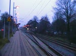 Gterzugdurchfahrt mit einer Diesellok der OHE im Ehlerhausen, am 11.12.2009.