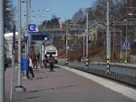 Einfahrt eines Personenzuges mit E-Lok Sr2 #3222 der VR im Bahnhof Hämeenlinna, 03.05.13 