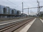 Einfahrt des SNCF/TER Dieseltriebzugs X 72675 (Alstom X 72500-Serie) in den Bahnhof von Tours, 23. 09. 2022