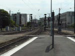 SNCF Lok BB 15025 kommt am 22.06.08 mit EC 90 aus Basel und fhrt in den Bahnhof von Metz ein.