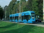 Straßenbahn des Typs Crotram TMK 2200 am 13. Oktober 2017 in Zagreb.