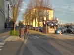 Straßenbahnen der Typen Crotram TMK 2200 und Tatra KT 4 in Zagreb in Nähe des Hauptbahnhofs am 14.