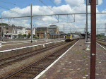 CFL Lok 3005 mit SNCB Dostos verlsst den Bahnhof von Arlon in Richtung Brssel.