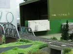Neumünster [SH], Bahninstandhaltungswerk; Spur H0-Anlage, eine  Ludmilla  zieht einen Container-Zug über die Anlage, Neumünster 18.06.2011