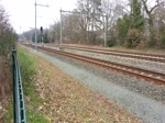 Ein ehemalige N.S. Diesellok der Baureihe 2200 wird jetzt gebraucht als  Videoschouwtrein . Das heisst, das er video Aufnahmen macht um die Zustand der Gleisen zu conrolieren.Es gibt drei solche Loks's die zwischen das normale Zug verkehr ein gereiht werden und Täglich unterwegs sind. Diese Lok hat die Nummer VST7-02.Hier ist einer zu sehen auf die Strecke Amsterdam-Amersfoort bei Baarn.06-03-2014.