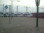 Hier fährt ein GTW der Veolia Verkehr aus Roermond am 21.11 in den Bahnhof von Venlo ein.