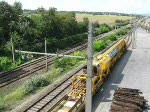 Eine interessante Beobachtung am 24.08.2009 von der Brcke, die ber den Wiener Zvbf fhrt: 1014 004-4 fhrt mit einer REX Garnitur in Richtung Wien City vorbei.