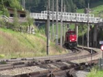 Die 1063 047-3 fährt am 06.09.2016 LZ durch Daalas die Westrampe der Arlbergbahn herunter in Richtung Bludenz.