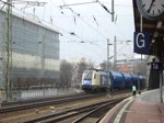 Am Vormittag des 11.03.2021 zog 1216 - 954 - 8 der Wiener Lokal Bahn Cargo Ihren Güterzug am Hauptbahnhof Dresden vorbei in Richtung Tschechei. Aufgenommen am 11.03.2021, Dresden Hauptbahnhof Gleis 1. 