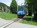 Lok E4 der Breitenauerbahn mit Personenzug fährt aus St.