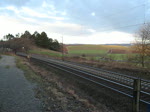 ES 64 U2-027 der Wiener Lokalbahnen AG mit Containerzug in Fahrtrichtung Norden bei Sontra.
