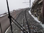 Bereits von 1907 bis 1926 existierte eine Bahn auf den Puy de Dôme, mit einer zentralen Bremsschiene nach dem Fell-Prinzip ausgerüstet.Dann wurde die Bahn abgebaut, die Trasse diente als Fahrstraße.Bis 2012 die neu errichtete Zahnradba ...