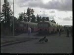 In Sorselle kreuzen sich am 1. September 1992 der Zug 3471 (Y1 1359 u. weiterer Y1) von Gällivare nach Östersund mit dem Gegenzug 3470 (Y1 1300 u. weiterer Y1). Ein weiteres Gleis ist mit der Triebwageneinheit aus Y6 - Y8 besetzt. 