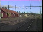 Rc 4 (?) fährt am 30. August 1992 mit Schnellzug in Richtung Östersund durch Brunflo.