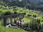 Jubilum 100 Jahre BLS: Hier Extrazug aus Richtung Kandersteg nach Frutigen am 30.06.2013 auf dem Kanderviadukt.