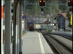 Berner Oberland 2004 (VHS-Archiv) - EW 2-Wagen der SBB wie der BLS sind in Interlaken sehr selten geworden, samt ihrem mehr oder minder schnem Bremsgerusch.