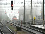 Ein GZ mit Re 10/10 an der Spitze und einer Re 4/4 II am Zugschluss fahren am 22.08.2009 in Gschenen ein. (Bahnbildertreffen)