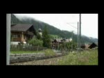 Graubünden 2008 - Kurz nach dem Bahnhof Disentis quält sich am 07.06.2008 HGe 4/4 II 107 der MGB mit dem Glacier-Express 907 die rund 3 km lange Steigung nach Segnas hinauf.