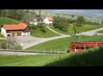 Der einzige Triebwagen der Rheineck - Walzenhausen Bergbahn verlässt am Nachmittag des 27.4.2012 die Bergstation Walzenhausen.