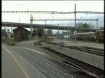 Berner Oberland 2004 (VHS-Archiv) - Bei der Berner Oberlandbahn knnen 2004 noch Fahrzeuge in der ursprnglichen braun-beigen Lackierung angetroffen werden.