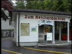Berner Oberland 2004 (VHS-Archiv) - Mit der Reichenfallbahn fahren wir am 22.05.2004 bei sehr regnerischem Wetter zu eben diesem Wasserfall.
