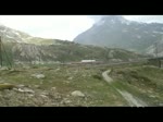 Graubnden 2010 - Hinter dem Lago Bianco treffen wir auf der Nordrampe auf diese beiden Zge.