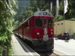 Halt des Bernina Express mit ABe 4/4 54 + 51 in Le Prese am 12. Juli 2017.