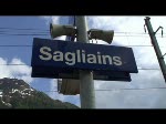 Rhtische Bahn 2008 - Nur als Umsteigebahnhof zwischen den Linien von Scuol Tarasp nach Landquard und Samedan fungiert der Bahnhof Sagliains am Eingang des 19 km langen Vereinatunnels. Seit nun fast 10 Jahren spart man mit dem Tunnel vom Engadin nach Chur etwas mehr als eine Stunde Fahrzeit. Mit Ge 4/4 II 614  Schiers  fahren wir am 08.06.2008 durch den Tunnel.