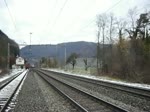 Ein ICN beim stillgelegten Bahnhof Hornussen im Aargau am 22.1.2011.