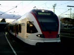 Doppeltraktion RABe 526  Flirt  als SBB 36545 Engen - Konstanz (Seehas - Linie) bei der Abfahrt in Radolfzell.