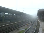 Hupend braust ein ETR 470 durch Gschenen am 22.08.2009 und verschwindet im Nebel(Bahnbildertreffen).