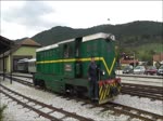 Einfahrt des Museumszuges mit 745-097 (L45H) am 21. Oktober 2015 in Mokra Gora.