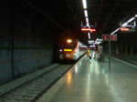 Ein Triebwagen  Civia  (BR 463) Cercanías/ Rodalies der Renfe fährt am 30.07.2012 in Barcelona-Clot (Renfe) ein.