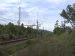 Vom 23.08-26.08.23 war zwischen Kadaň Prunéřov und Klášterec nad Ohří der Strom abgeschaltet. Die Schnellzüge bekamen auf dem Stück eine Diesellok vorgespannt. T679 1600 (781 600) ist am 25.08.23 mit 193 2 ...