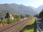 151 006 (E499 2006) mit dem R 614 zu sehen am 21.09.19 in Vanov.