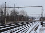 230 042-4 und 230 041-6 zu sehen mit der Kohle am 19.12.17 in Tršnice.