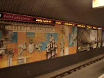 Die Metro Linie 2 fhrt hier am Bahnhof Budapest Keleti plyaudvar ab. Der Spruch auf Ungarisch bedeutet das man hinter der Sicherheitslinie treten soll. Sobald jemand darber tritt kommt diese Bandansage. Aufgenommen am 23.10.2007